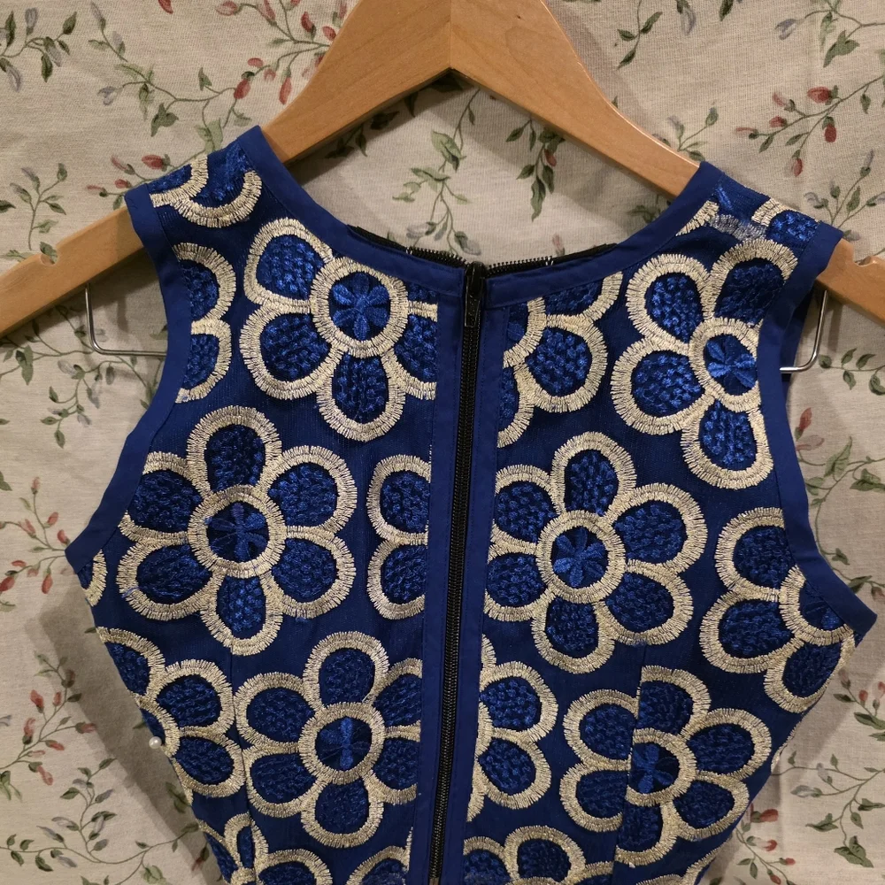 Girls' Blue and Cream Floral Lace Outfit